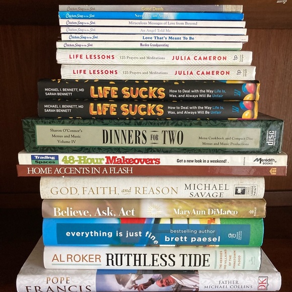 Little Pint Size Dog Training Pet Book - Picture 4 of 4